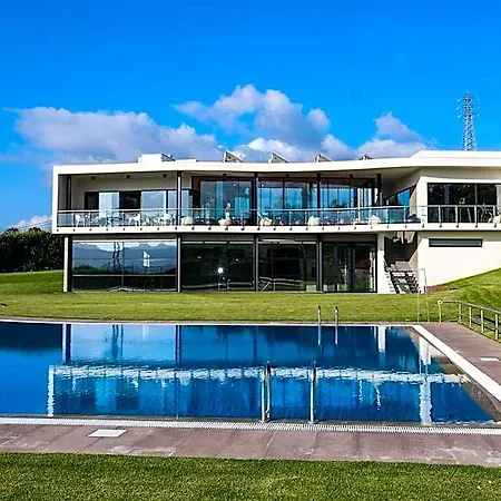 Paraiso & 4*