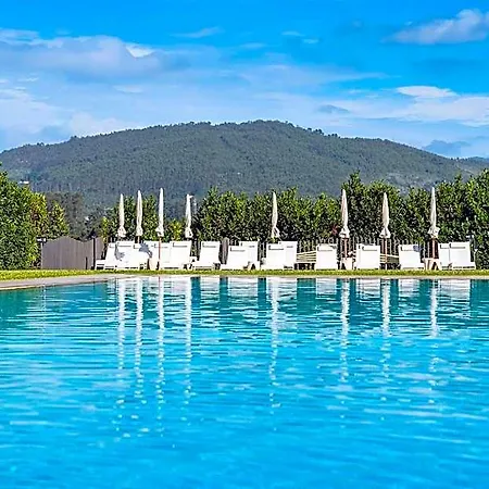 Ξενοδοχείο με διαμερίσματα Paraiso & Γκιμαράες