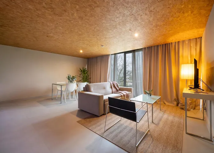 Paraiso & Lägenhetshotell 4*