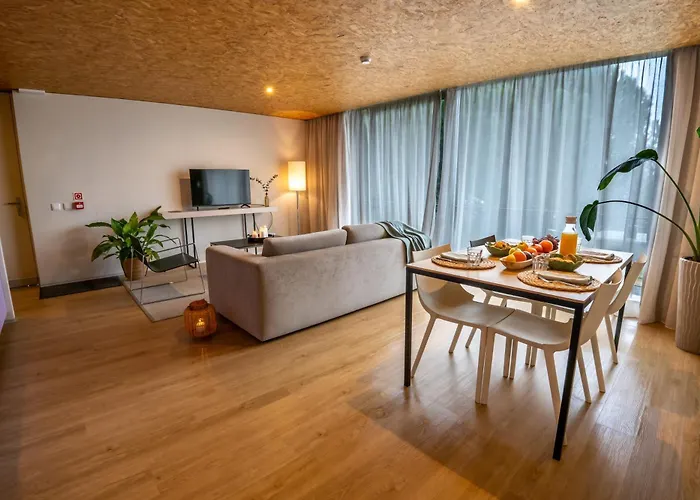 Paraiso & Lägenhetshotell 4*