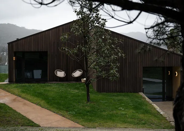 Paraiso & Lägenhetshotell 4*